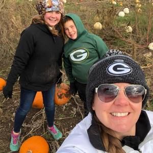 Meet your Posher, Kelly